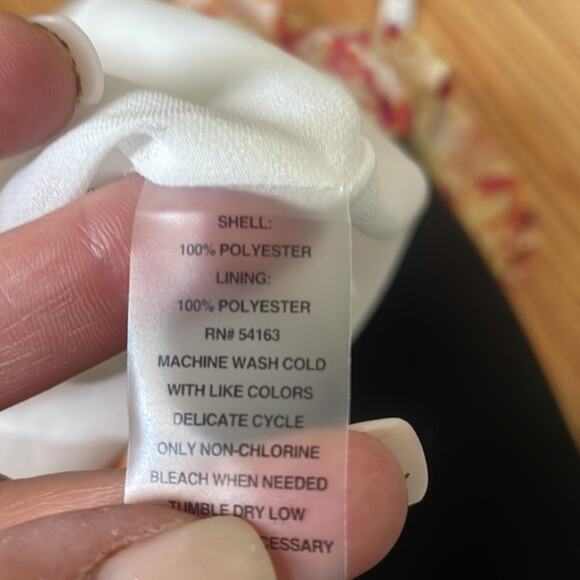 Copied - Calvin Klein floral peplum elastic top blouse size XL - Picture 7 of 7